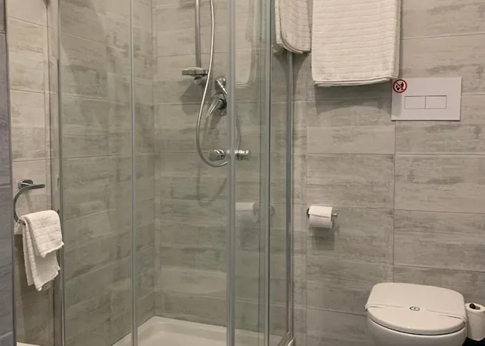 Caio Duilio Nocleg ze śniadaniem 3*